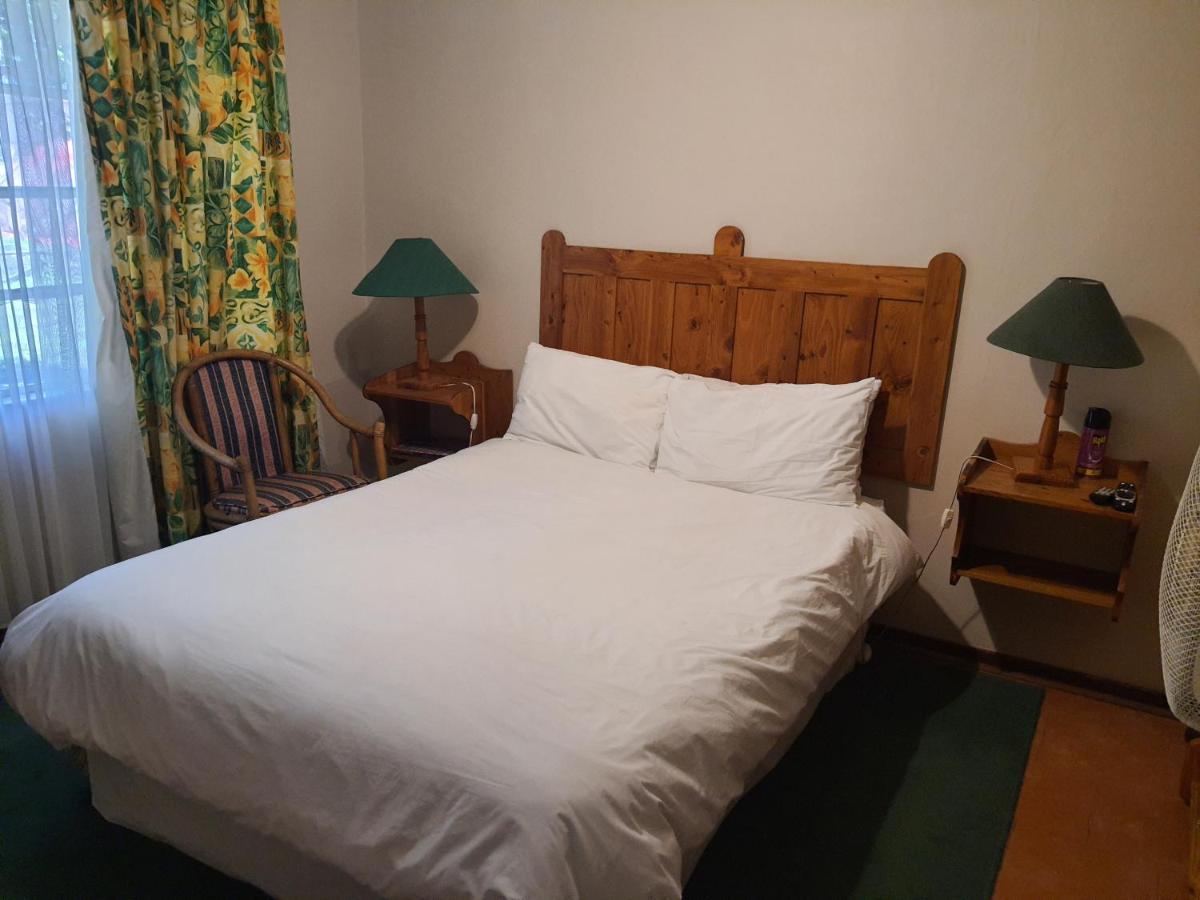 Lord Fraser Guest House Wepener Eksteriør bilde