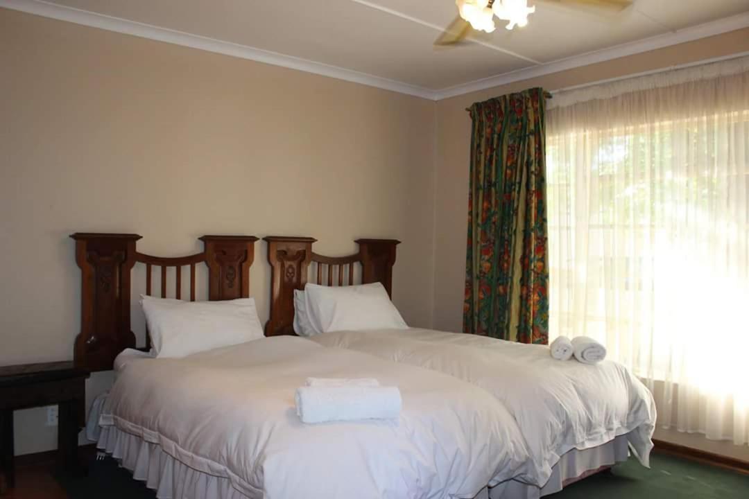 Lord Fraser Guest House Wepener Eksteriør bilde